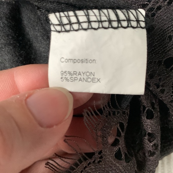 💥 Reckless Angel tank top with lace at bottom - Picture 8 of 10